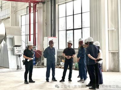 趙區(qū)長(zhǎng)前來(lái)我廠現(xiàn)場(chǎng)調(diào)研企業(yè)生產(chǎn)經(jīng)營(yíng)情況